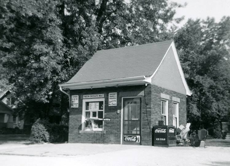 A picture of the sstore when it was a convienece store